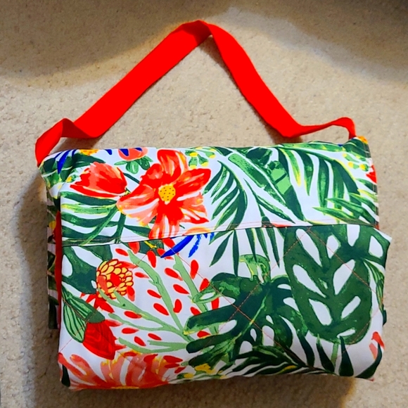 Accessories - Picture 1 of 2